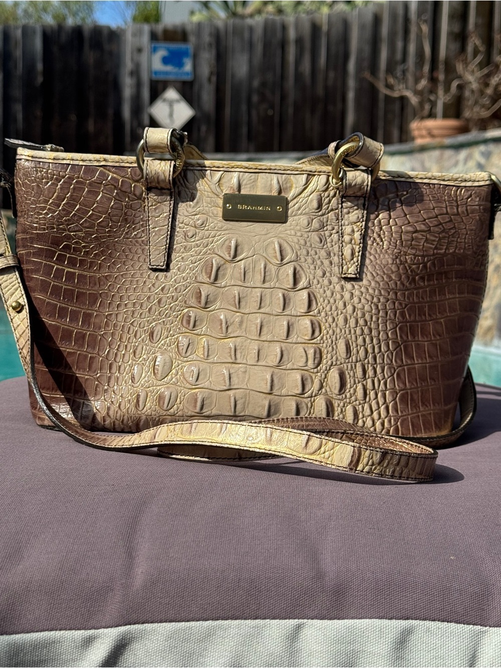 Brahmin Viviani Croc Embossed Leather Satchel Crossbody Brown Cream GUC w/duster - Picture 12 of 15